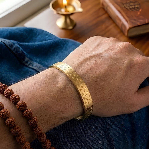 Om (ॐ) Traditional Spiritual Kada