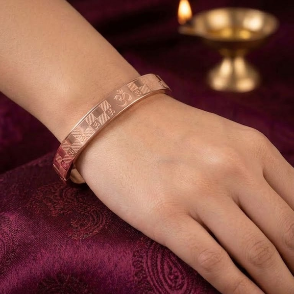 Om (ॐ) Engraved Gold/Rose Gold-Tone Traditional Kada